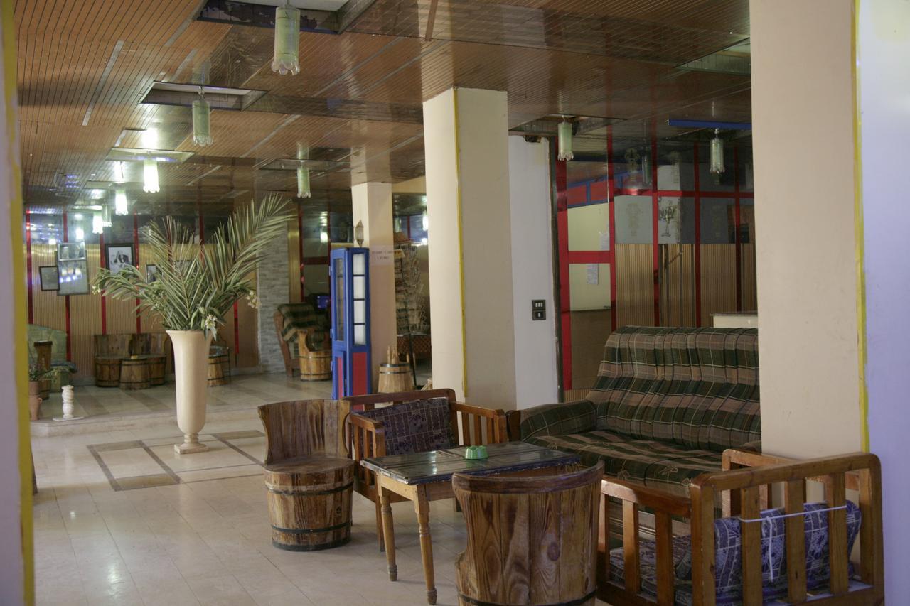 Pharaohs Hotel Louxor Extérieur photo
