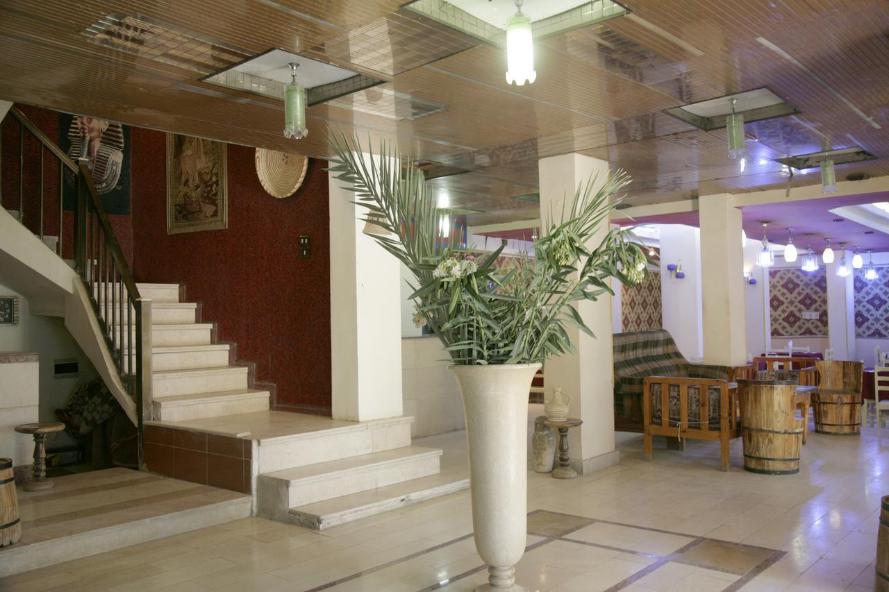 Pharaohs Hotel Louxor Extérieur photo