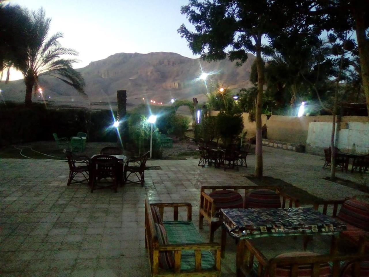 Pharaohs Hotel Louxor Extérieur photo